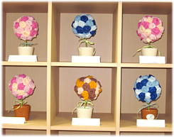 (↑)　完成した薔薇アート。 