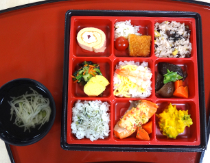 （↑）開設記念　お祝い弁当