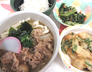 （↑）肉わかめうどん