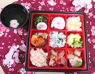 （↑）春の行楽弁当