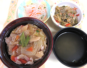 （↑）中華丼