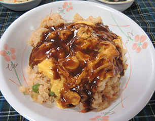 （↑）オムライス