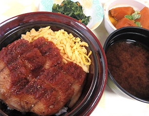 （↑）うなぎ丼