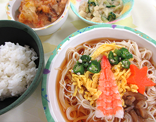（↑）七夕そうめん
