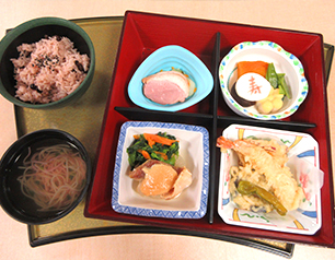 （↑）敬老お祝い膳